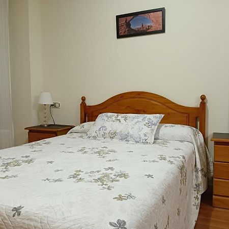 Apartamentos Chevere Rojo-Huca Овьедо Экстерьер фото