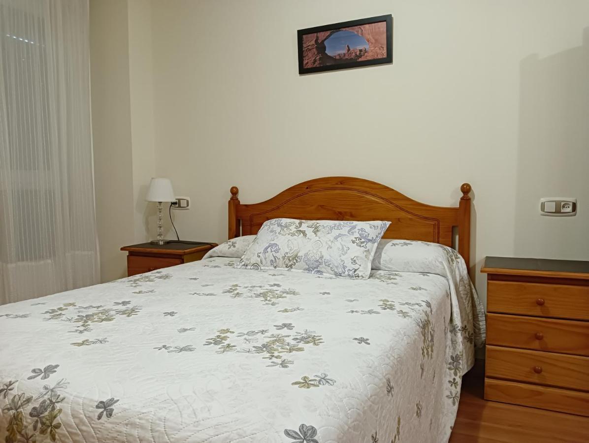 Apartamentos Chevere Rojo-Huca Овьедо Экстерьер фото