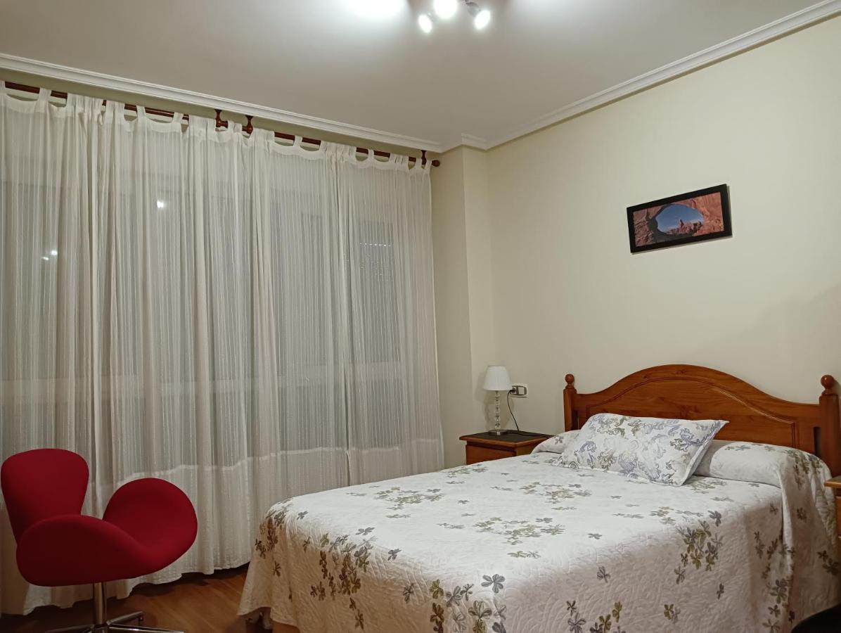 Apartamentos Chevere Rojo-Huca Овьедо Экстерьер фото