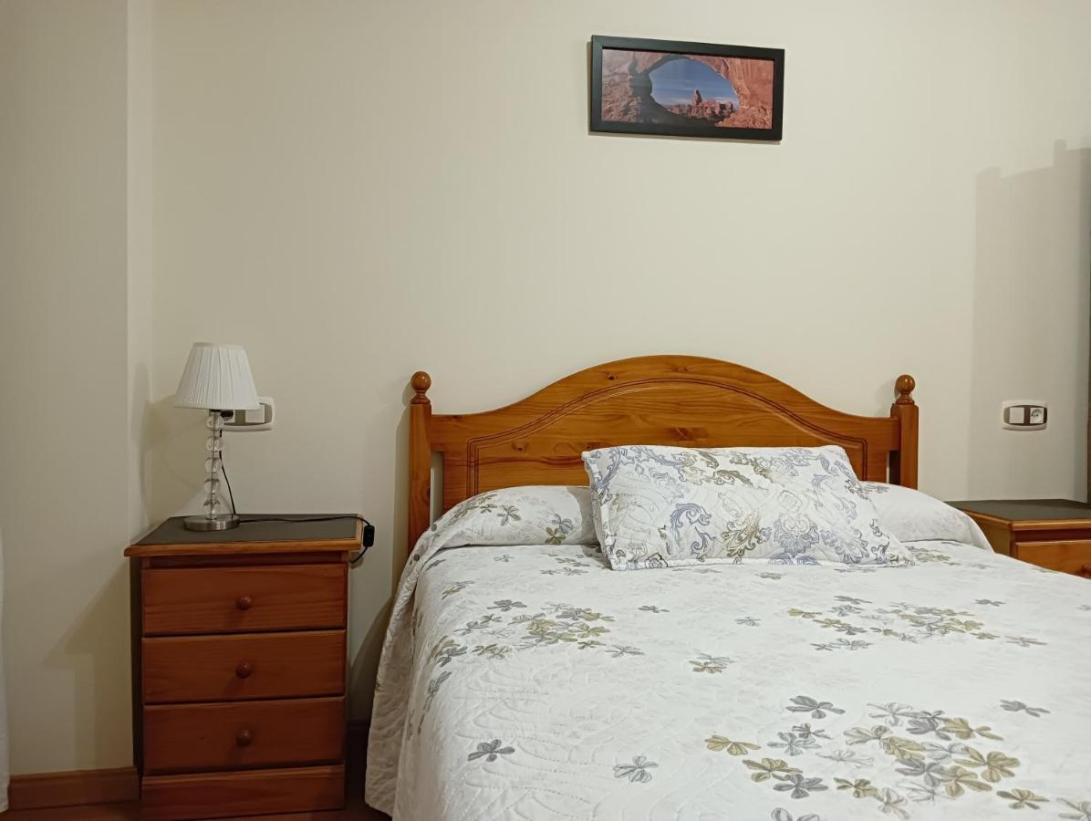 Apartamentos Chevere Rojo-Huca Овьедо Экстерьер фото